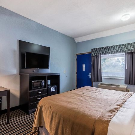 Rodeway Inn Лудингтон Экстерьер фото