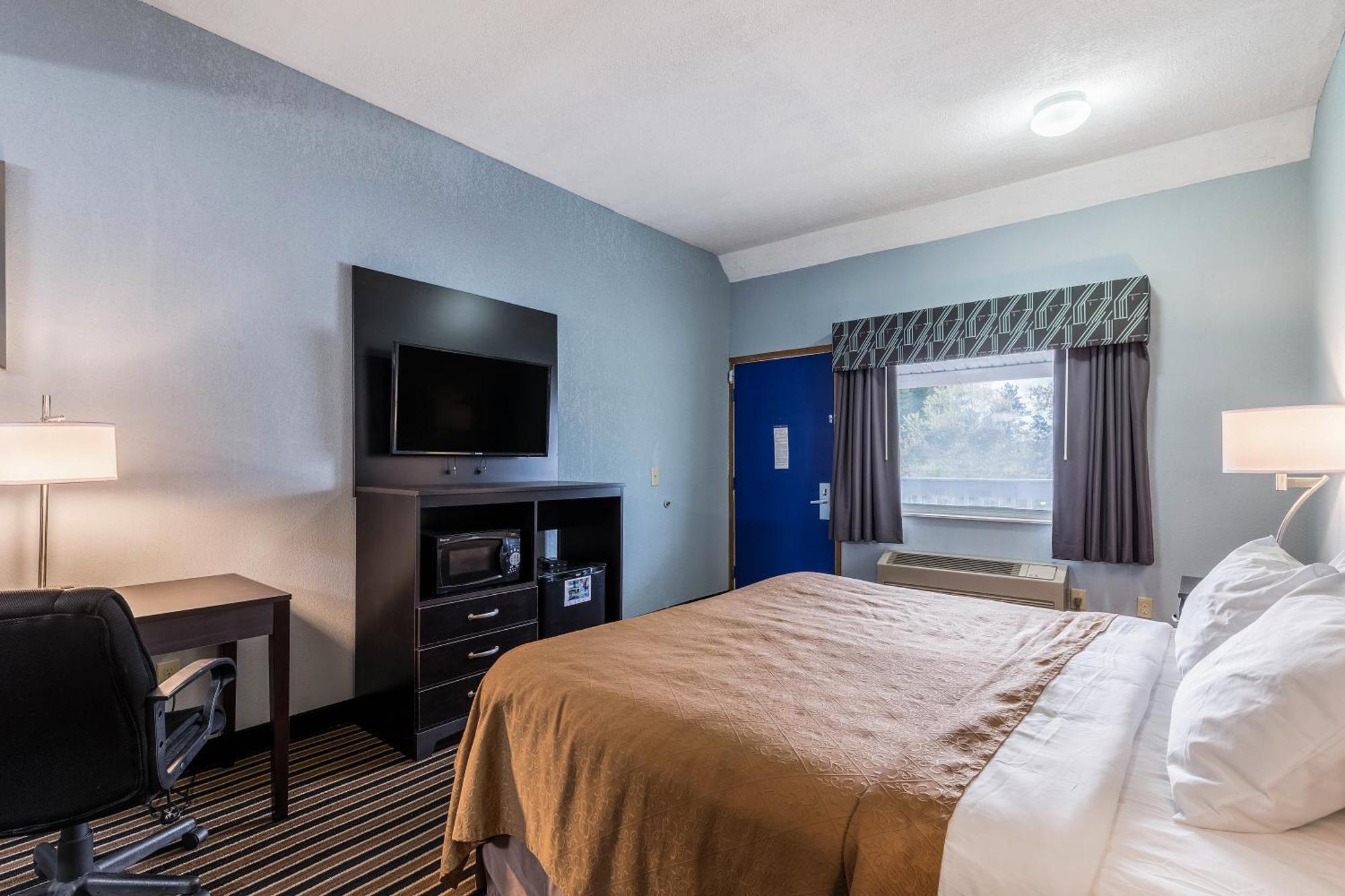 Rodeway Inn Лудингтон Экстерьер фото